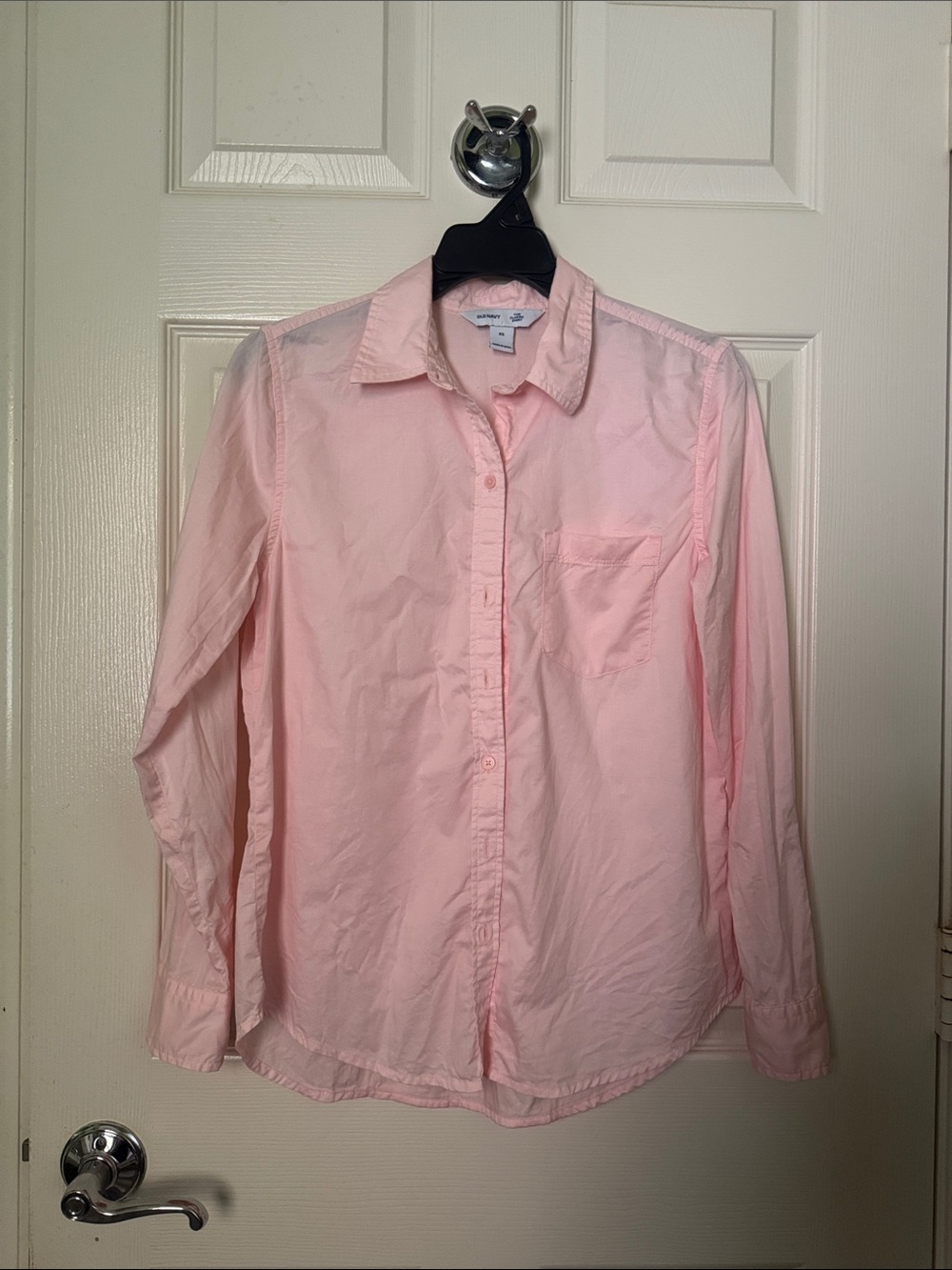 Old Navy women’s Pink Button-Up Shirt